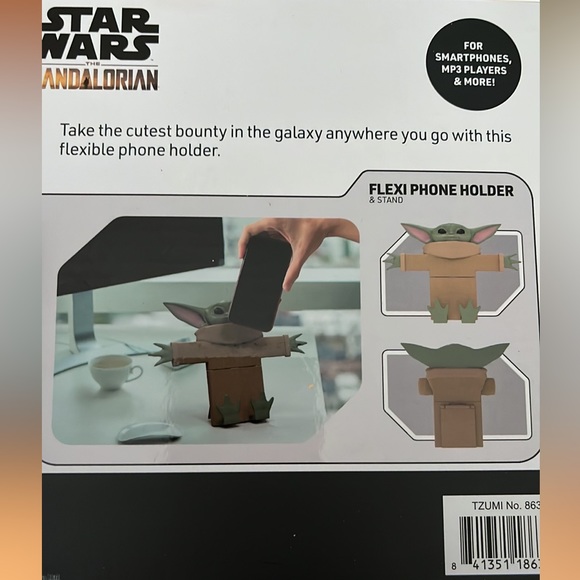 Mandalorian Phone Holder - Picture 3 of 3